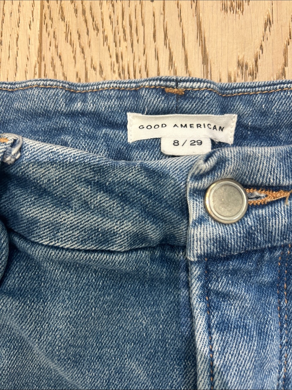 GOOD AMERICAN Good Classic Slim Straight High Rise Distressed Jean - Picture 3 of 3